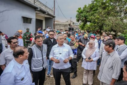 Pemkot Bandung Perbaiki Infrakstruktur Jalan Inspeksi Kali Cidurian