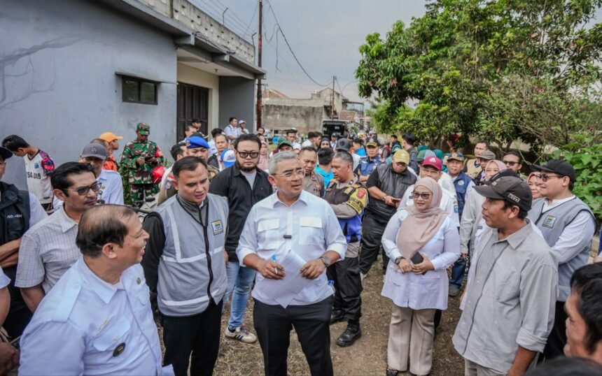 Pemkot Bandung Perbaiki Infrakstruktur Jalan Inspeksi Kali Cidurian