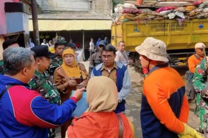 DLH Cimahi Tutup TPS Ilegal di Pasar Recok Melong