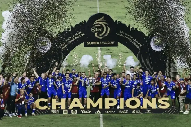Persib Bandung Hattrick Juara Super League