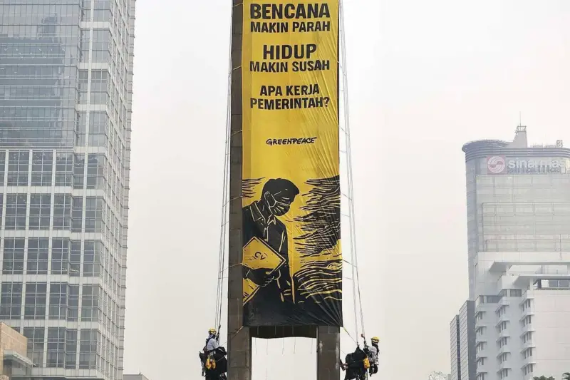 Mahasiswa Indonesia di Berbagai Kota Demonstrasi Dua Tahun Pemerintahan Prabowo-Gibran